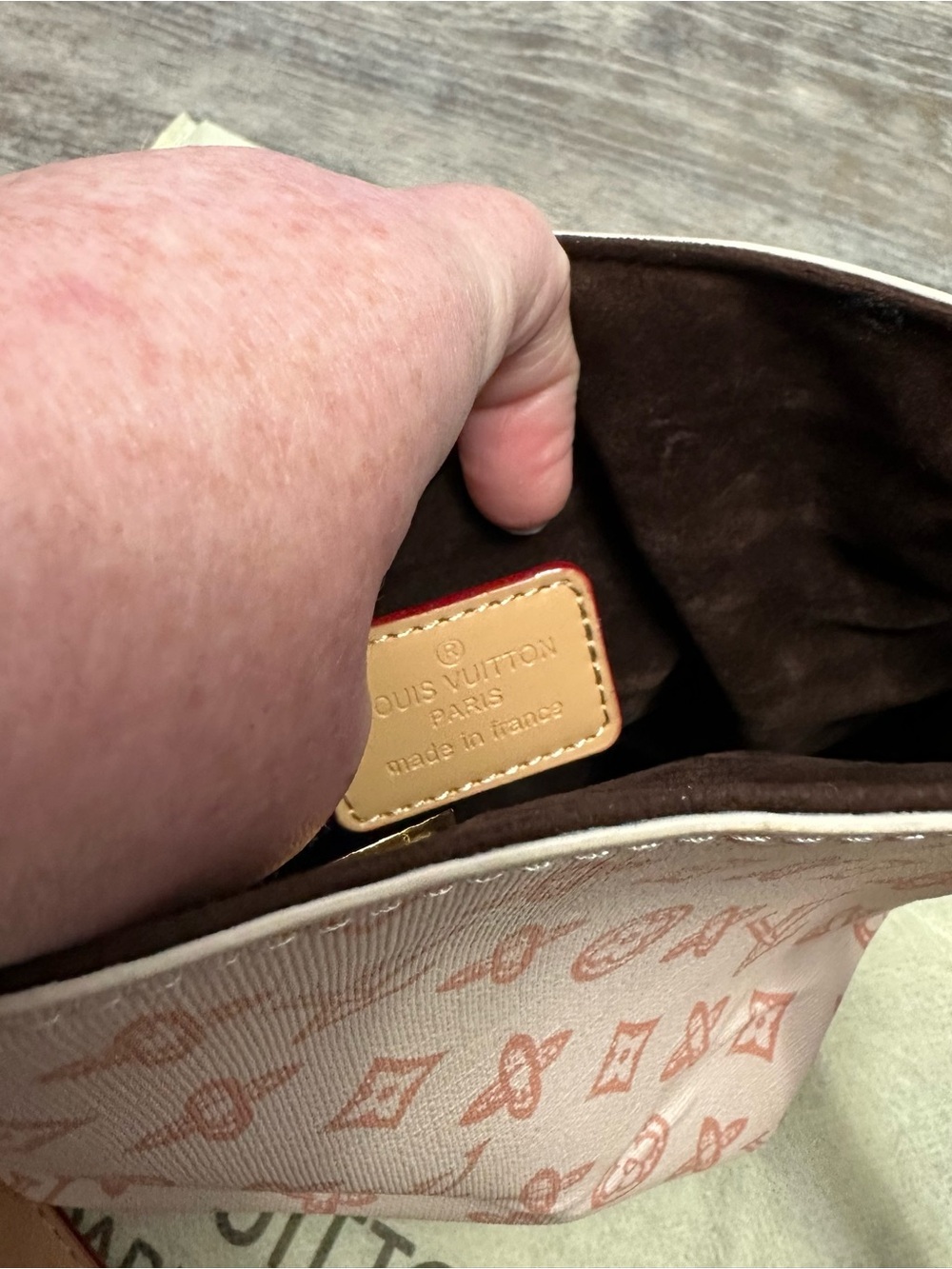 Shoulder Bag in Peach Pink with Matching Pouch - Picture 7 of 11